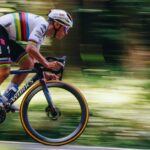 Specialized Tarmac vs Aethos: qué bici elegir si buscas ligereza, velocidad o comodidad